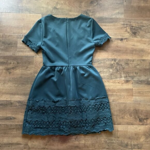 Francesca’s Green Lace Overlay Dress Women’s Small – Short Sleeve Cocktail Party - Picture 5 of 7